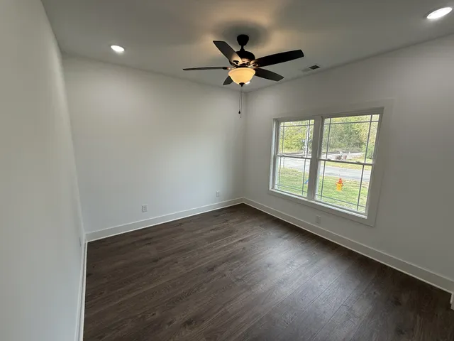 $1,600 | 1009 West Main Street, Portland, TN 37148