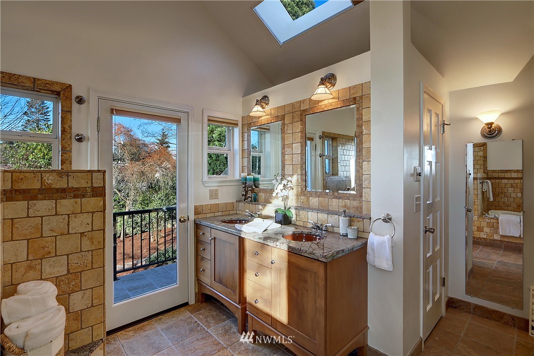 3912 Southwest Rose Street Seattle, WA 98136 - Photo 13 of 24 Gallery Image 13