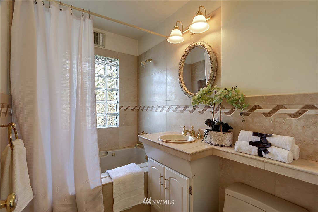 3912 Southwest Rose Street Seattle, WA 98136 - Photo 19 of 24 Gallery Image 19