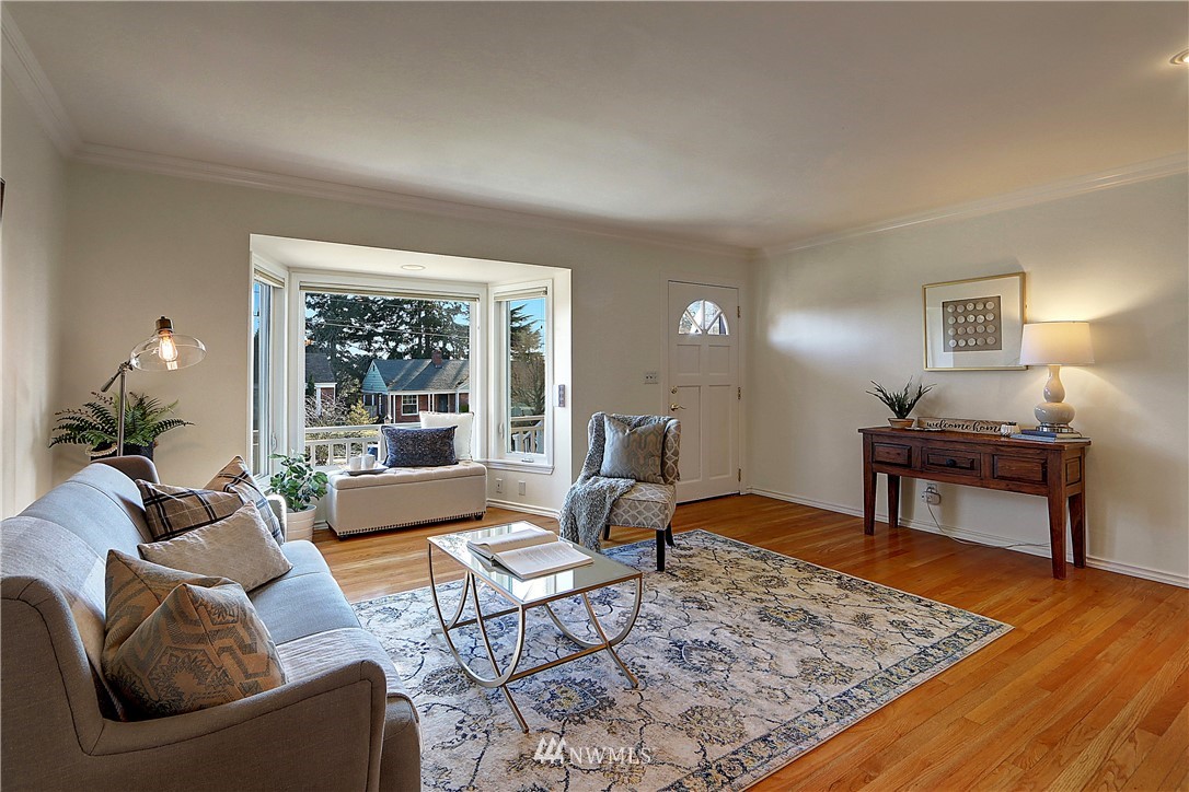 3912 Southwest Rose Street Seattle, WA 98136 - Photo 3 of 24 Gallery Image 3