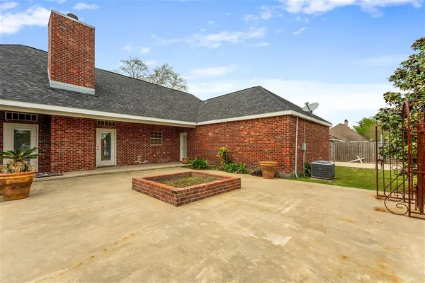 $352,000 | 6817 Bonne Meadow Lane, Lake Charles, LA 70605