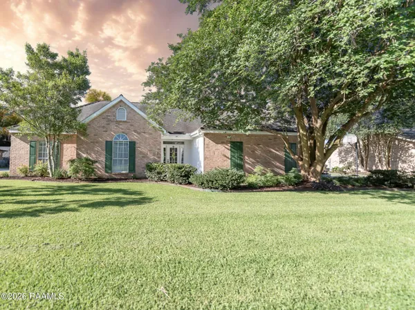 $388,500 | 13 Bayou Oaks Drive, Crowley, LA 70526