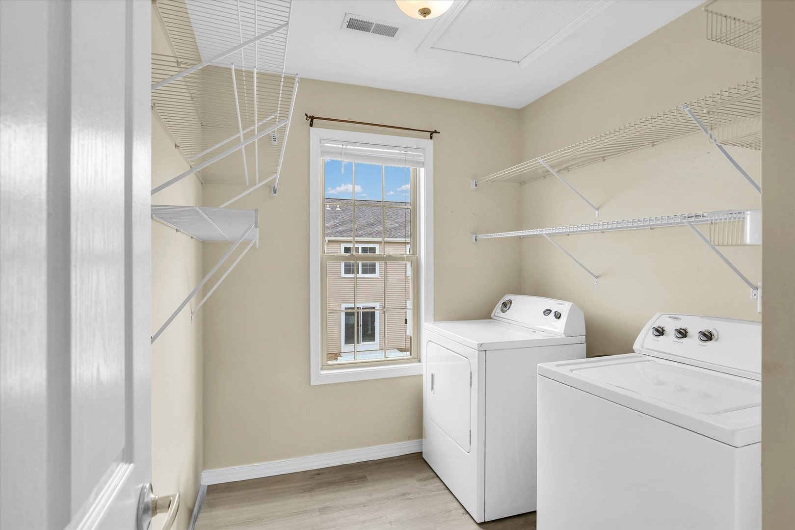 3715 Boulder Ridge Drive Champaign, IL 61822 - Photo 15 of 29 a utility room with dryer and washer