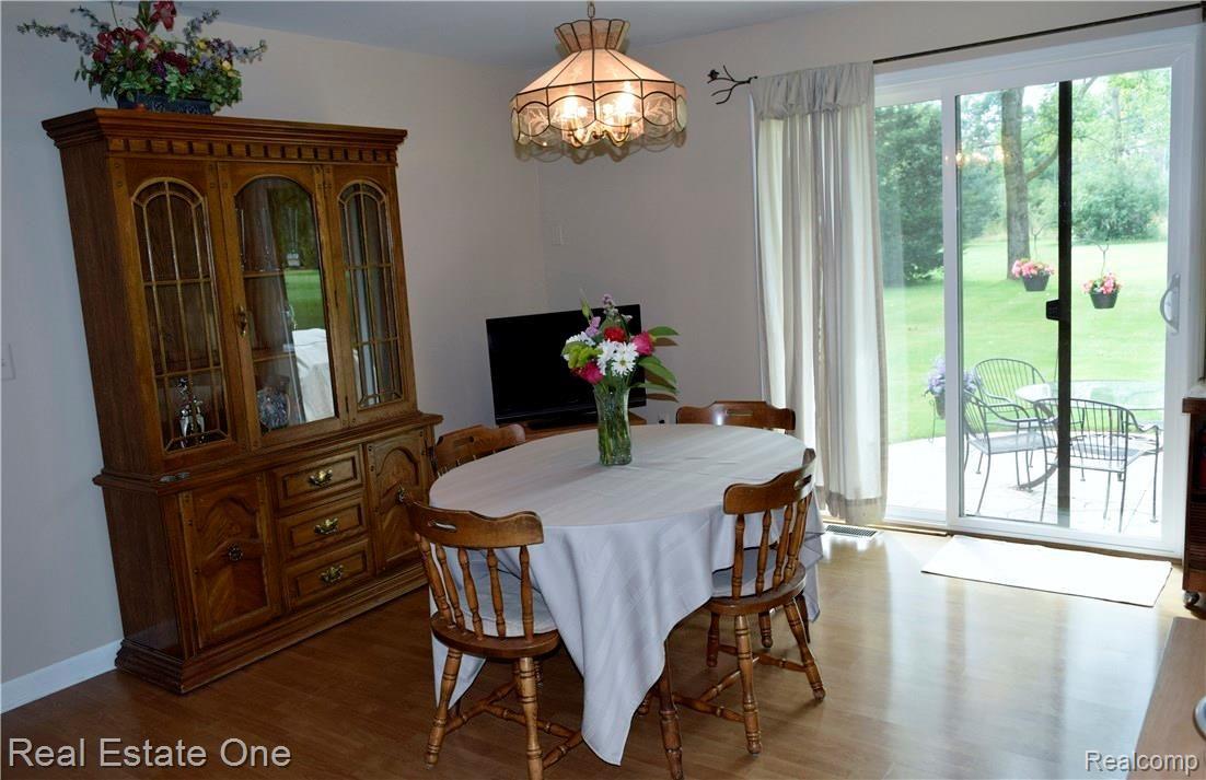 3979 West Maple Road Wixom, MI 48393 - Photo 5 of 18 Dining Room.JPG