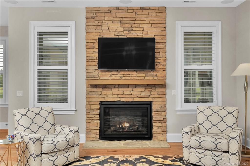 15502 Lake Ridge Road, Unit 19 Charlotte, NC 28278 - Photo 4 of 29 Gallery Image 4