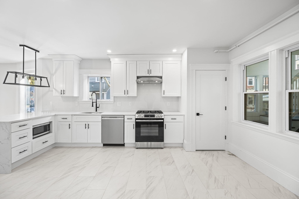 10 Beech Street, Unit 2 Cambridge, MA 02140 - Photo 1 of 21