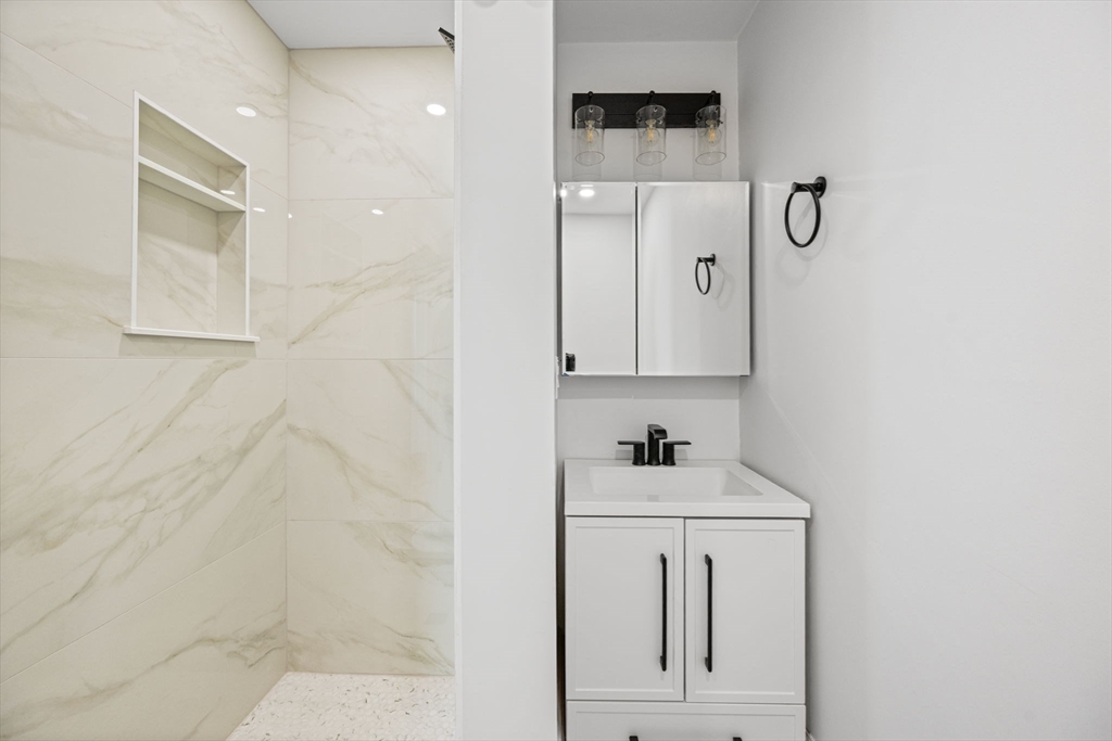 10 Beech Street, Unit 2 Cambridge, MA 02140 - Photo 11 of 21