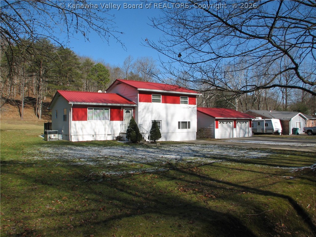1008 Bills Creek Road Winfield, WV 25213 - Photo 3 of 25 Gallery Image 3