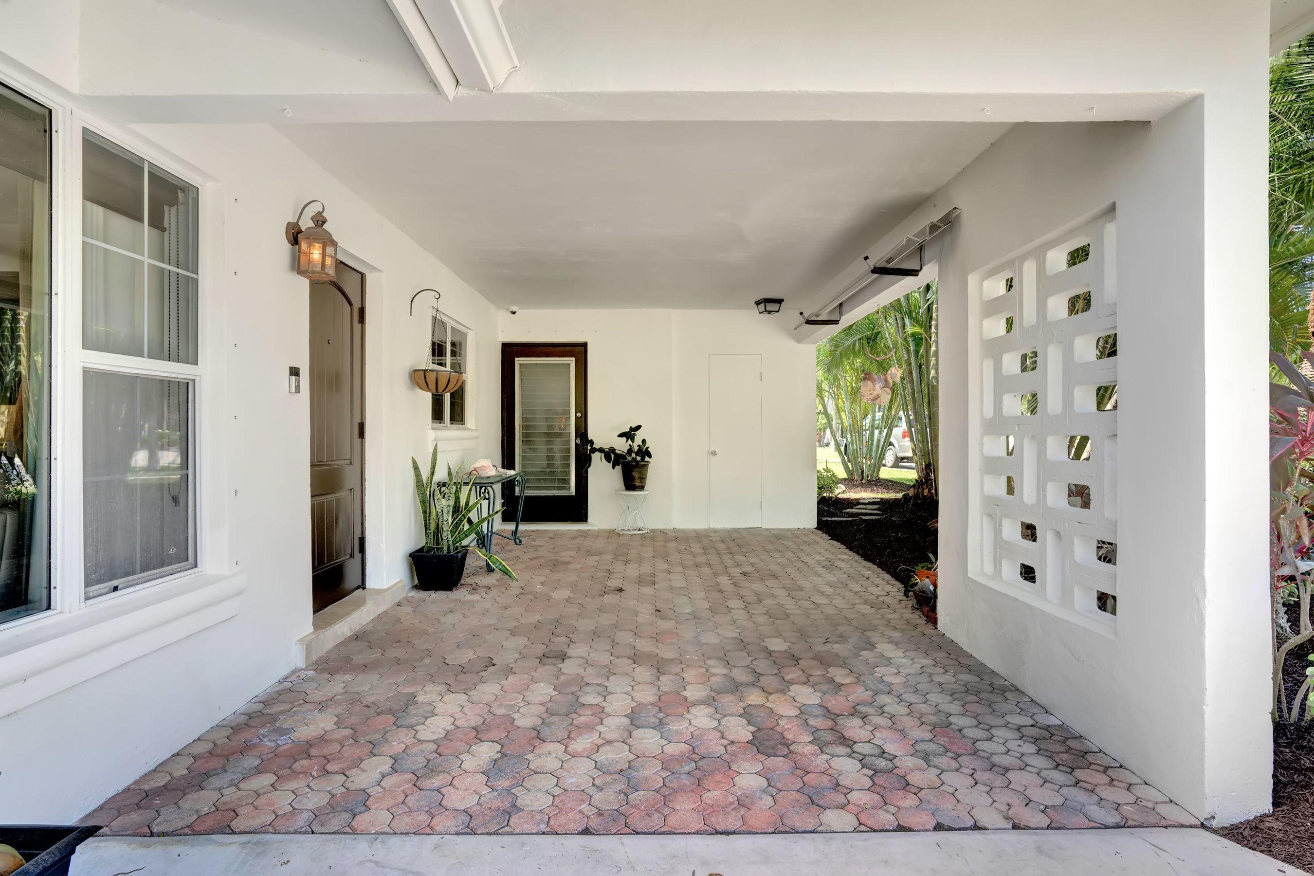 1199 Southwest 4th Avenue Boca Raton, FL 33432 - Photo 27 of 31 Car Port