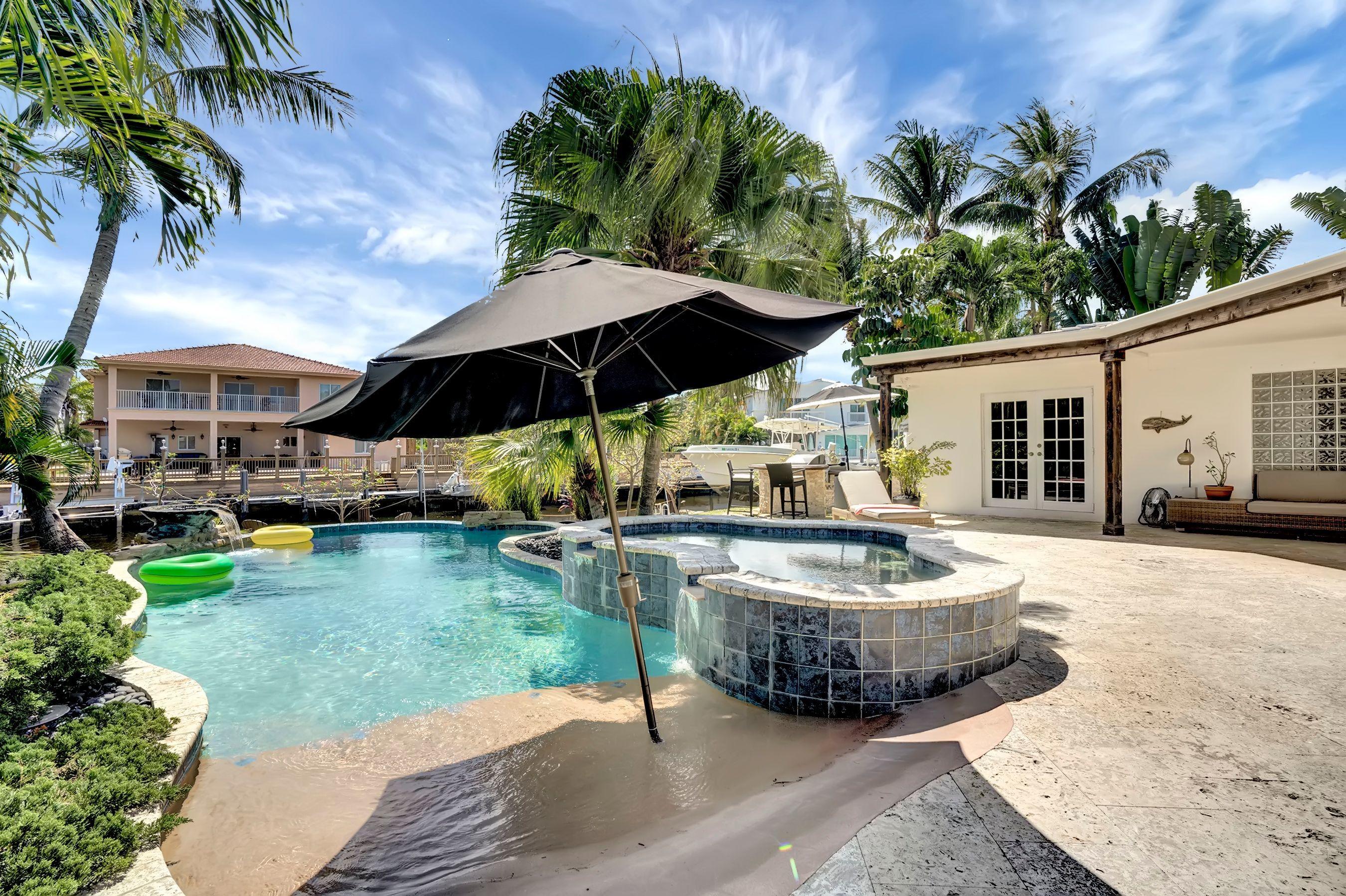 1199 Southwest 4th Avenue Boca Raton, FL 33432 - Photo 3 of 31 Pool & Spa