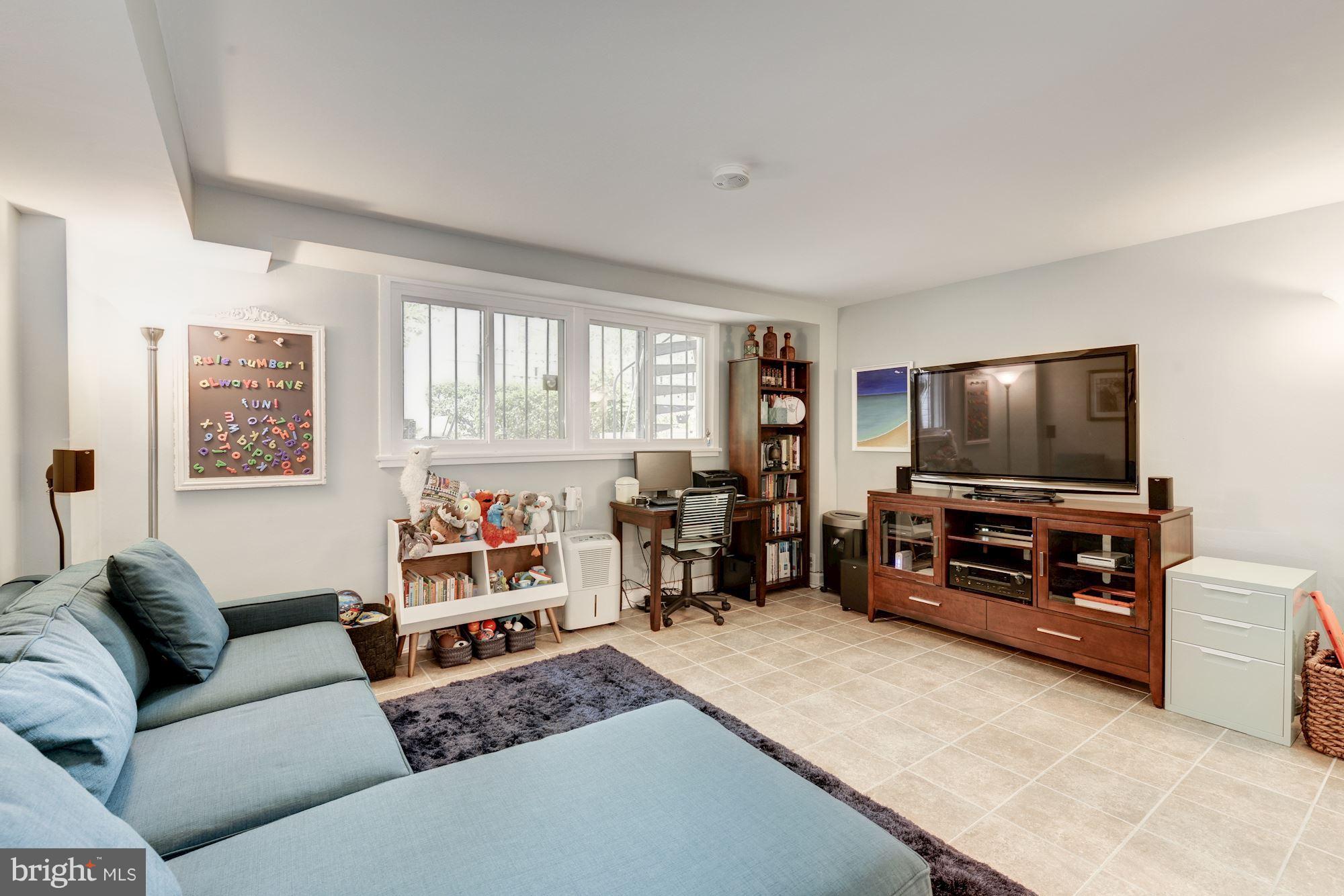 703 3rd Street Southwest, Unit 602 Washington, DC 20024 - Photo 16 of 30 Family Room/3frd Bedroom