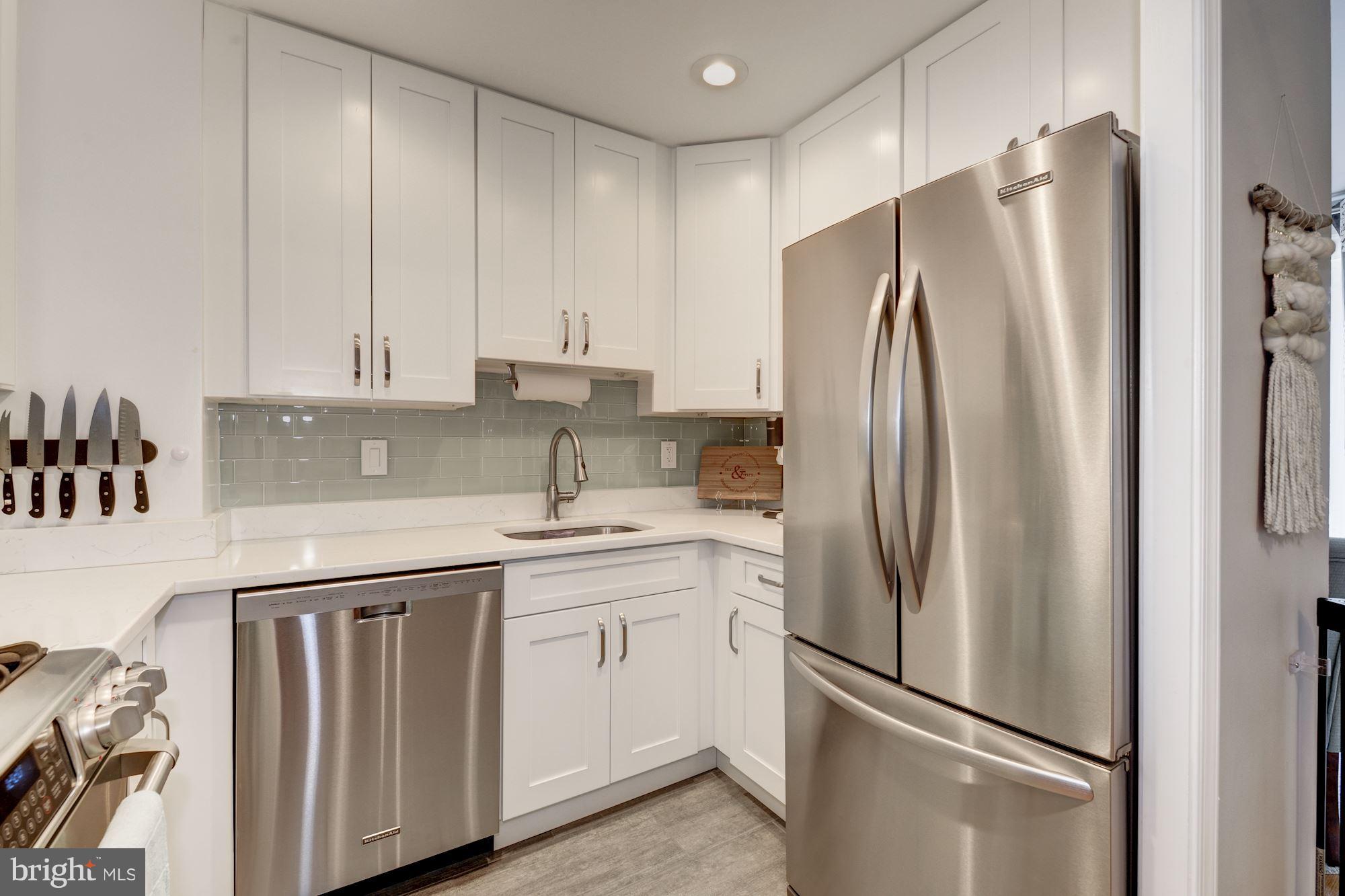 703 3rd Street Southwest, Unit 602 Washington, DC 20024 - Photo 6 of 30 Kitchen