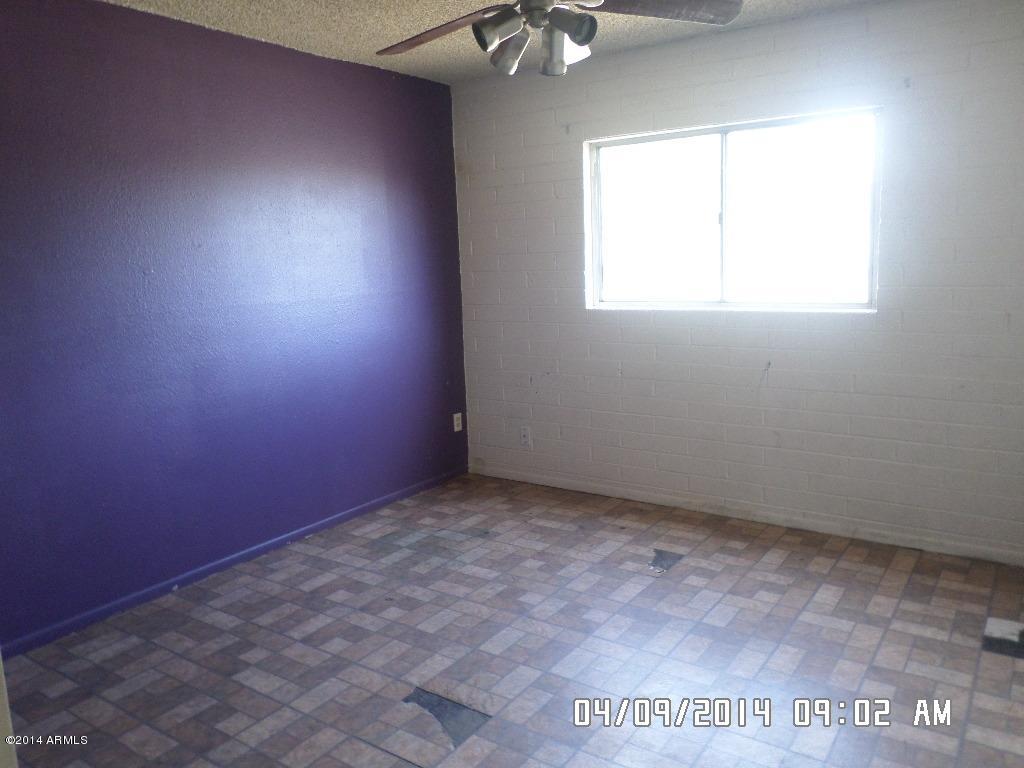 1731 West Pecan Road Phoenix, AZ 85041 - Photo 8 of 15 SAM_7419