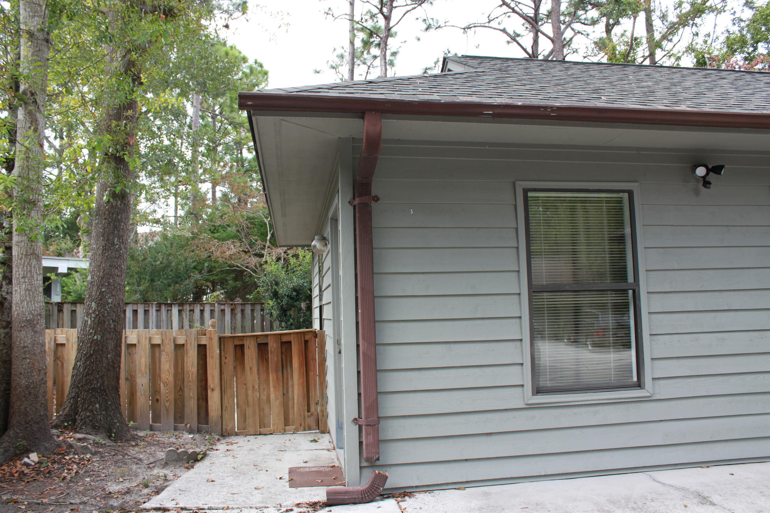 4412 Windtree Road Wilmington, NC 28403 - Photo 4 of 39 2020-09-28 17.23.47