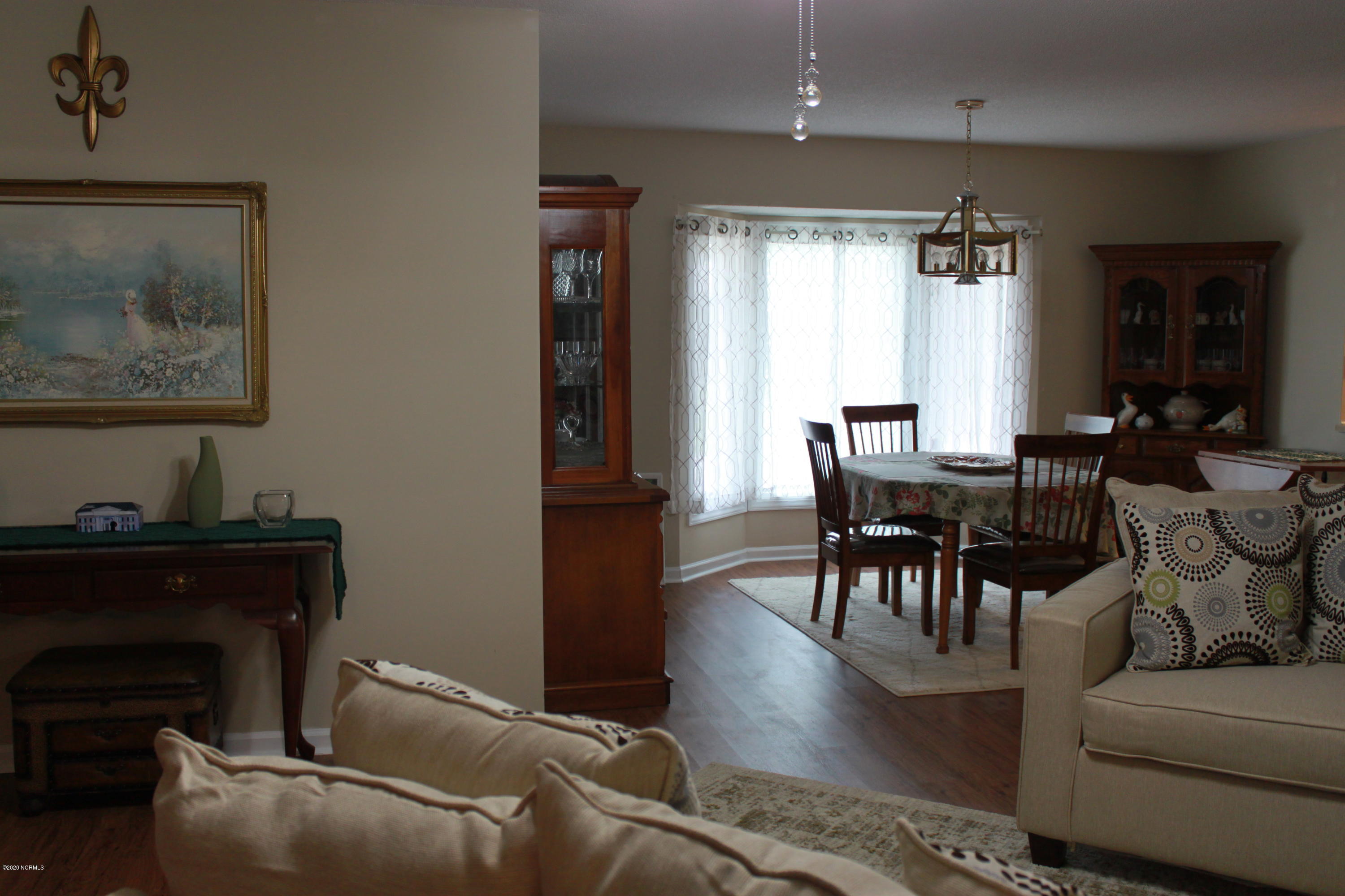 4412 Windtree Road Wilmington, NC 28403 - Photo 9 of 39 2020-09-28 17.15.42