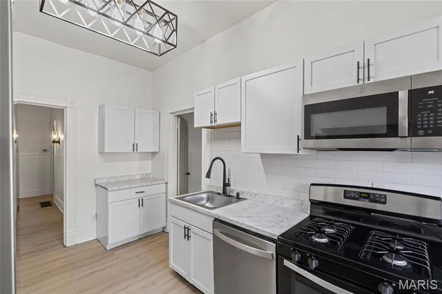 $249,900 | 3233 Nebraska Avenue, St. Louis, MO 63118