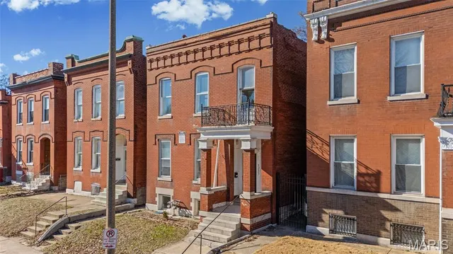 $249,900 | 3233 Nebraska Avenue, St. Louis, MO 63118
