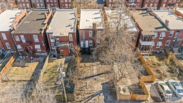 $249,900 | 3233 Nebraska Avenue, St. Louis, MO 63118