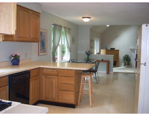 37 Paige Farm Road Amesbury, MA 01913 - Photo 4 of 18 Gallery Image 4