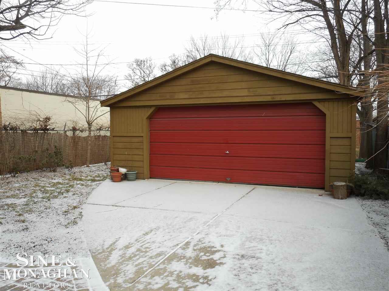 2032 Hawthorne Road Grosse Pointe Woods, MI 48236 - Photo 22 of 25