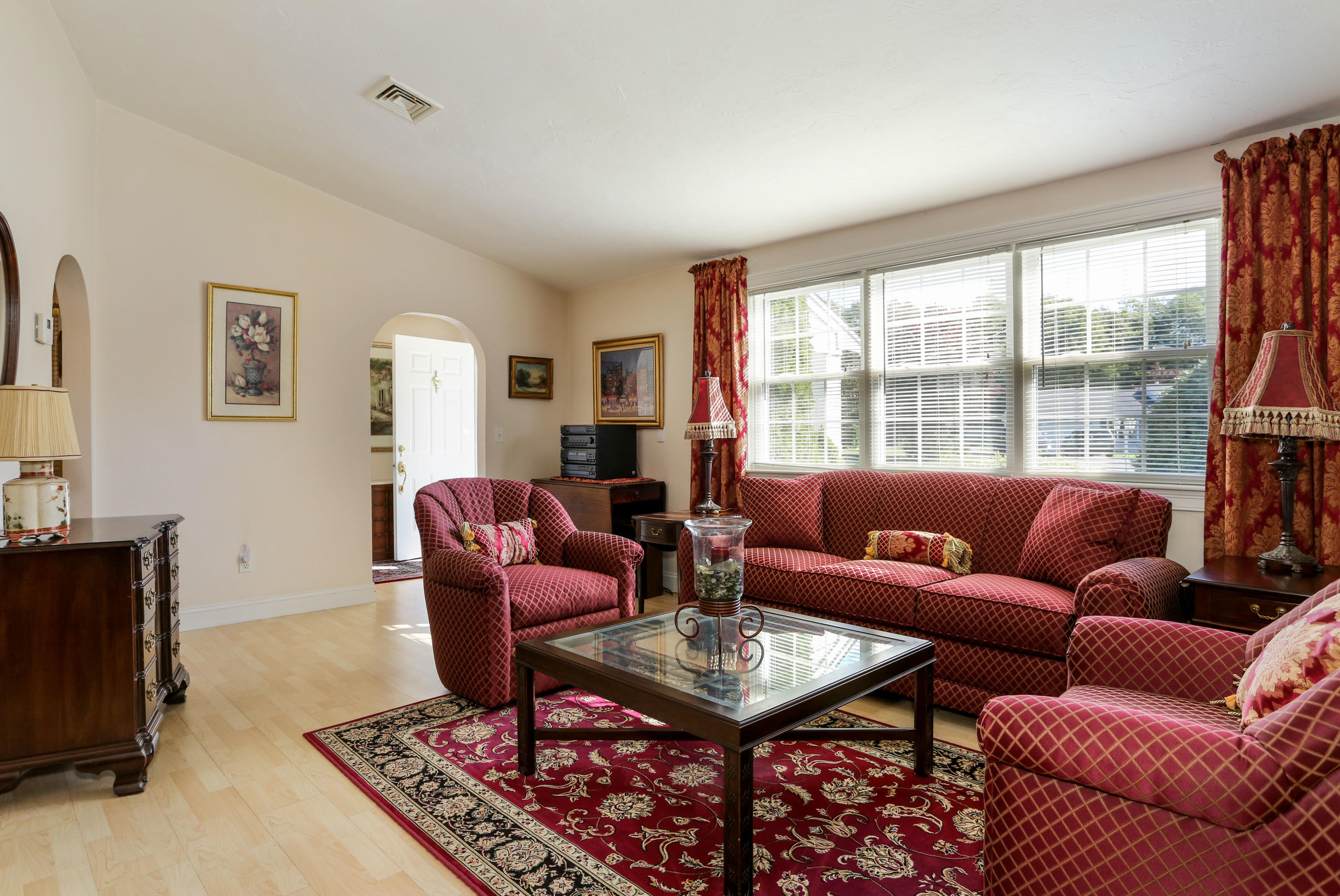 115 Foxglove Road Centerville, MA 02632 - Photo 3 of 34 115FoxLR-6