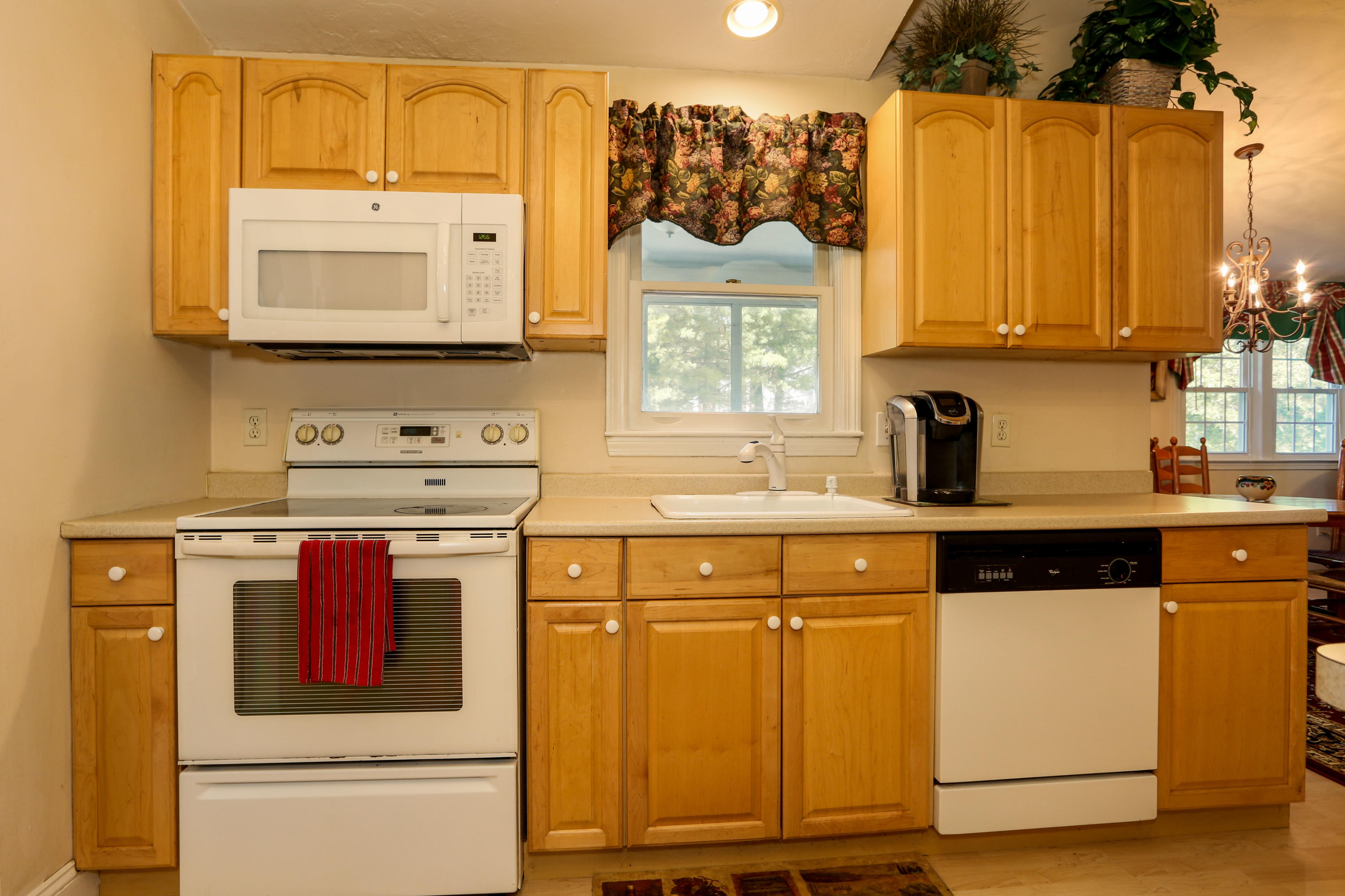 115 Foxglove Road Centerville, MA 02632 - Photo 10 of 34 115FoxLR-12