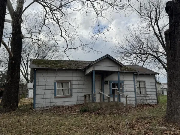 $249,000 | 1138 Fitzhugh Avenue, Paris, TX 75460