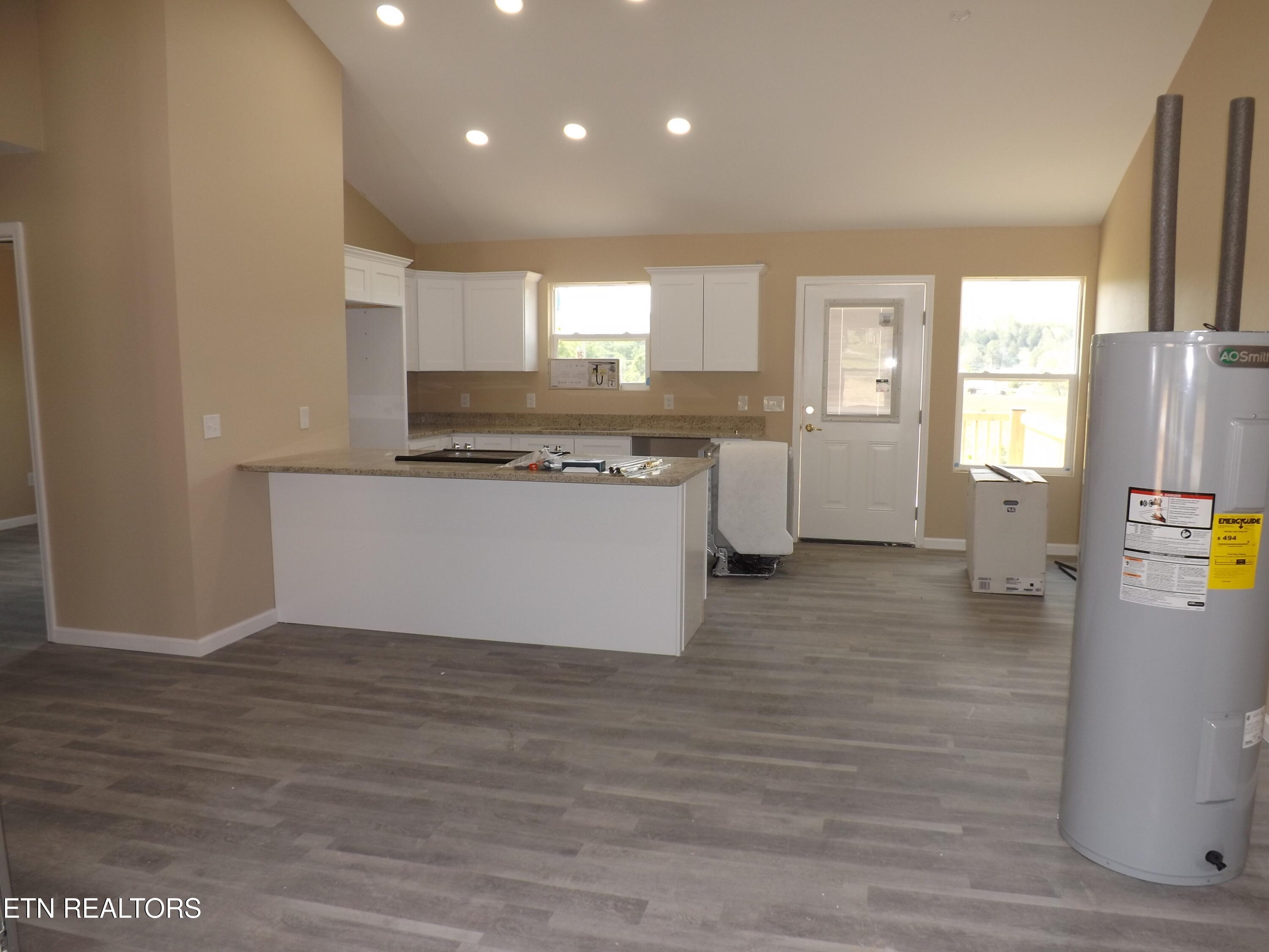 935 Shawanee Road Harrogate, TN 37752 - Photo 7 of 23 DSCF3907