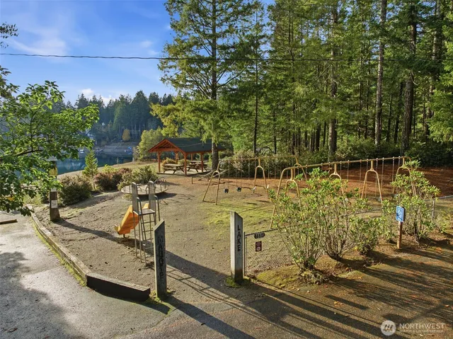 $384,500 | 30 Northeast Lake Place, Tahuya, WA 98588