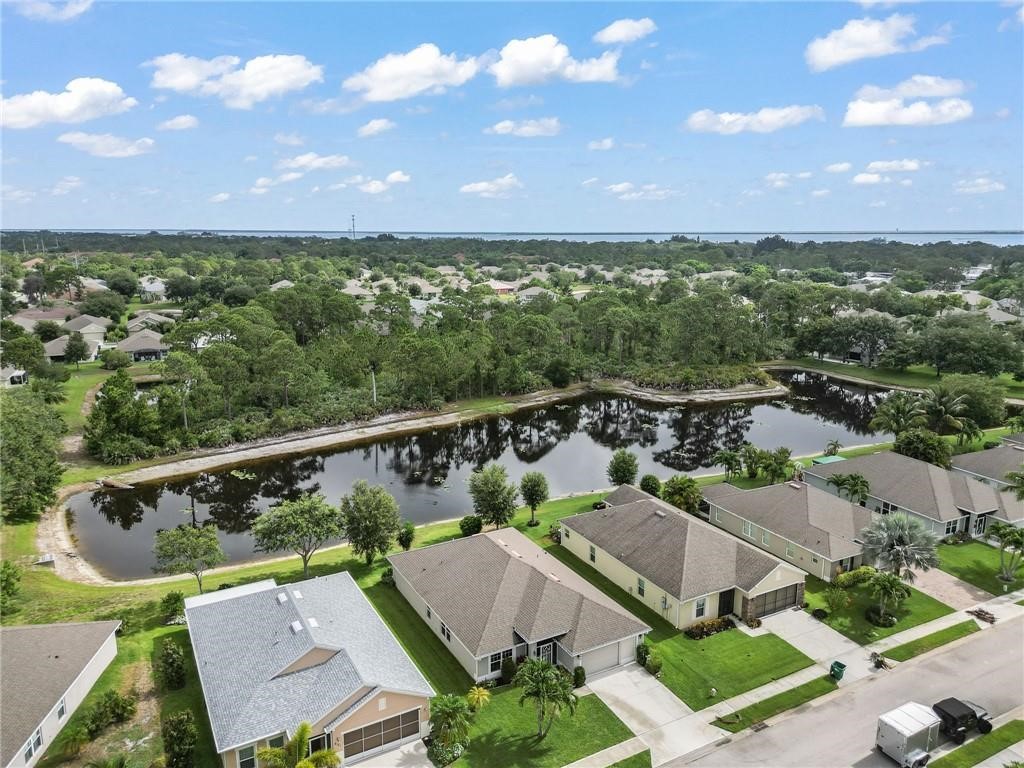 433 Briarcliff Circle Sebastian, FL 32958 - Photo 3 of 23