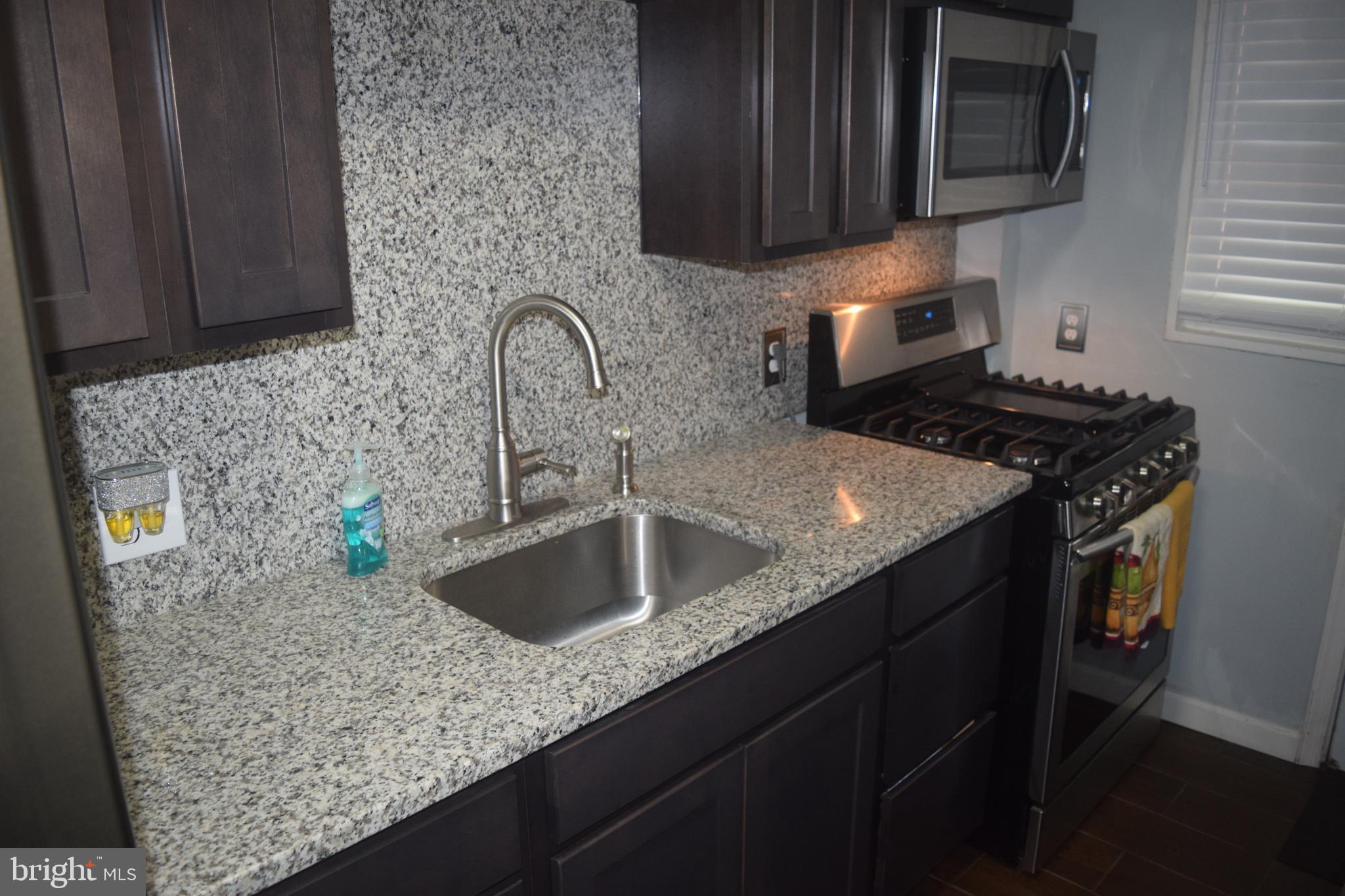 946 Masefield Road Baltimore, MD 21207 - Photo 8 of 27 Kitchen