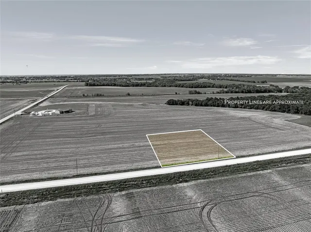 a view of a tennis court