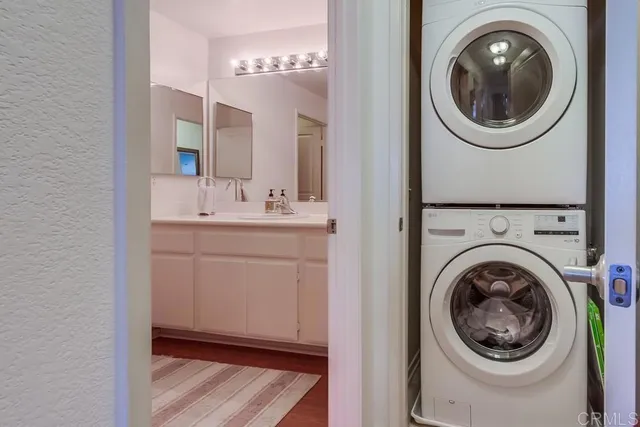 $364,594 | 14676 Via Fiesta, Unit 2, San Diego, CA 92127