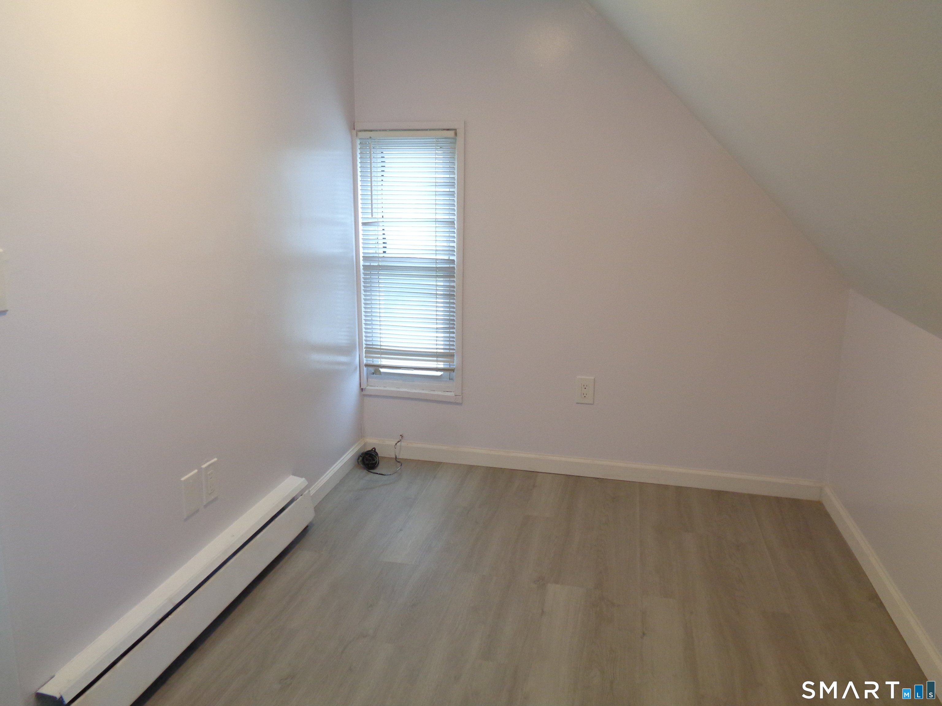 92 Smith Street Derby, CT 06418 - Photo 19 of 27