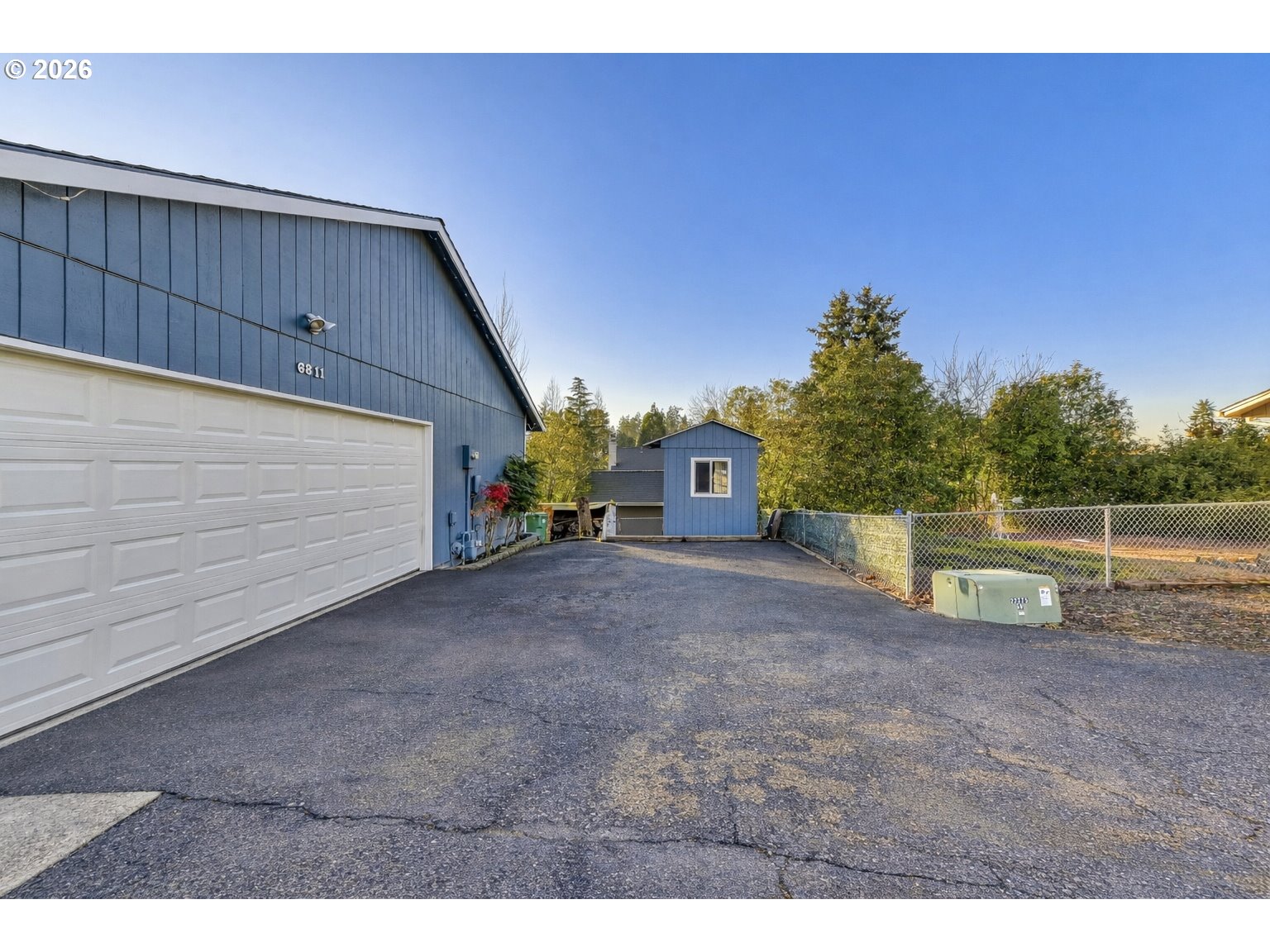 6811 Southwest 170th Avenue Beaverton, OR 97007 - Photo 4 of 23