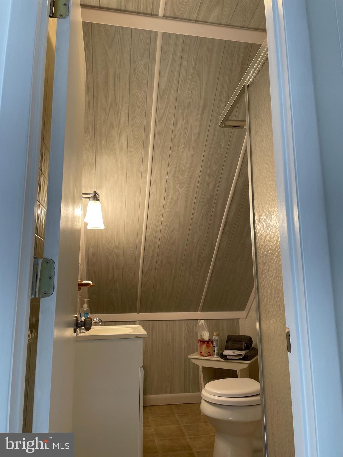 31459 Railway Road Ocean View, DE 19970 - Photo 9 of 37 upstairs full bath with shower