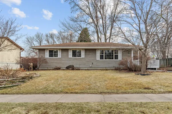 $320,000 | 950 Blackoaks Lane, Anoka, MN 55303