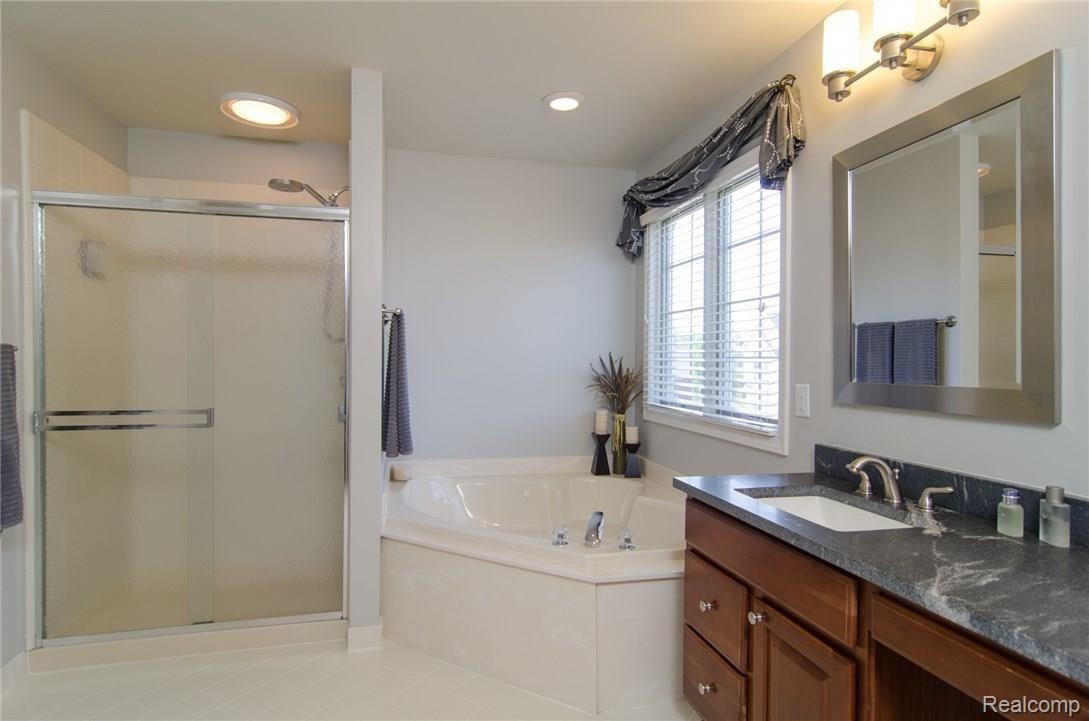 673 Enchantment Drive Rochester, MI 48307 - Photo 25 of 37 GRU_4761.jpg