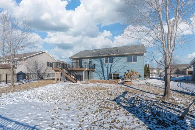 $395,000 | 228 Grovebrook Circle, Mankato, MN 56001