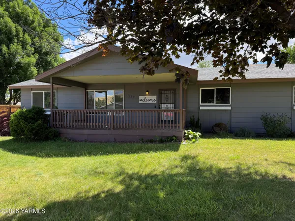 $375,000 | 1336 Scenic Drive, Prosser, WA 99350
