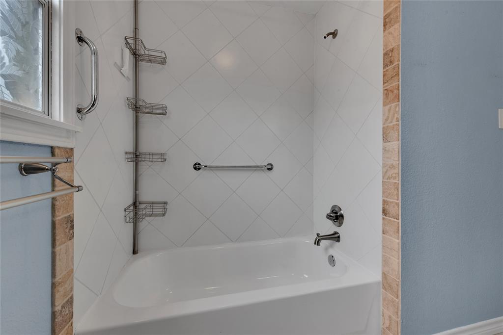 400 Veatch Street Joshua, TX 76058 - Photo 12 of 16