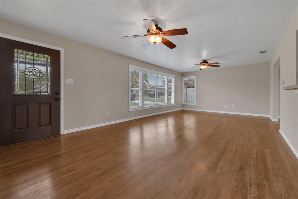 400 Veatch Street Joshua, TX 76058 - Photo 4 of 16