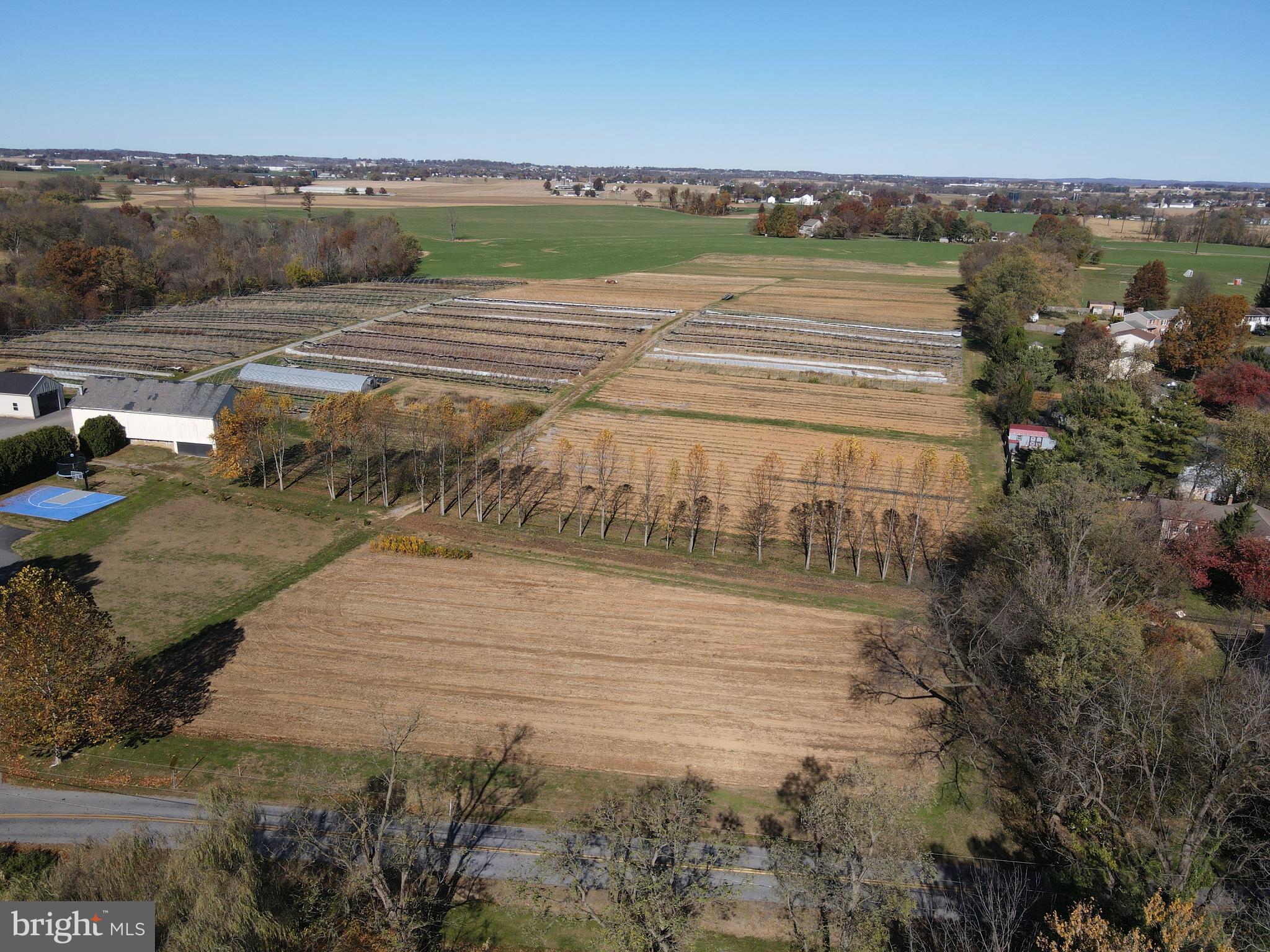 690 Kraybill Church Road Mount Joy, PA 17552 - Photo 3 of 35 a view of lake with mountain