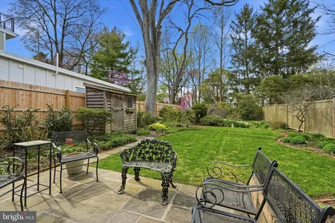 $589,000 | 233 East Evergreen Avenue, Philadelphia, PA 19118