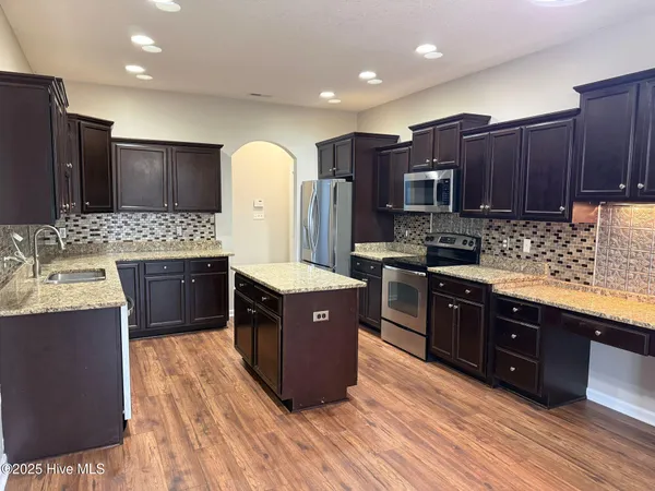 $2,600 | 700 Stafford Lane, Jacksonville, NC 28546