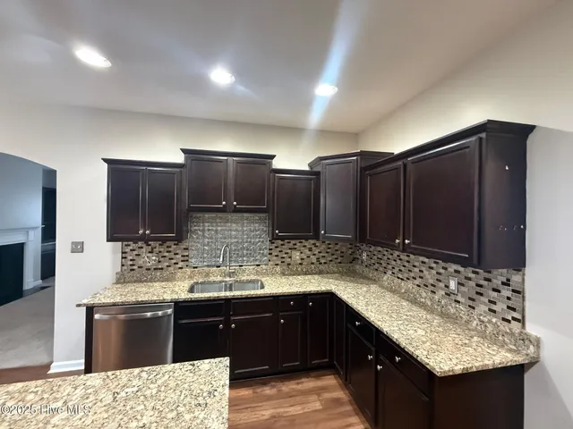 $2,900 | 700 Stafford Lane, Jacksonville, NC 28546