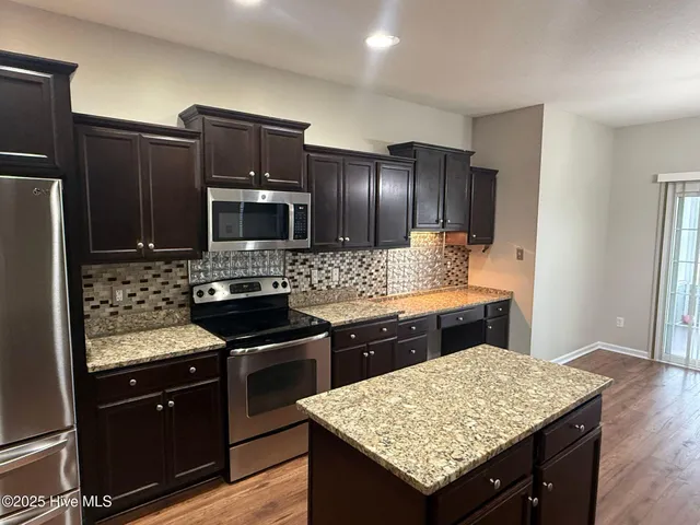 $2,900 | 700 Stafford Lane, Jacksonville, NC 28546