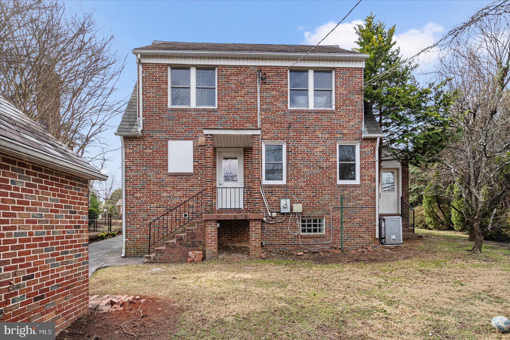 500 Wilton Road Baltimore, MD 21286 - Photo 56 of 57 a view of a house with a yard