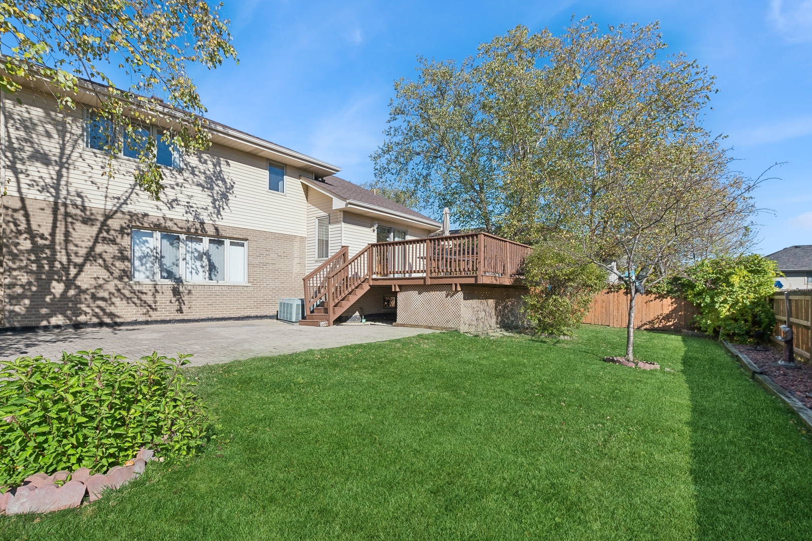 5309 Dixie Drive Alsip, IL 60803 - Photo 31 of 36 a house with green field in front of it