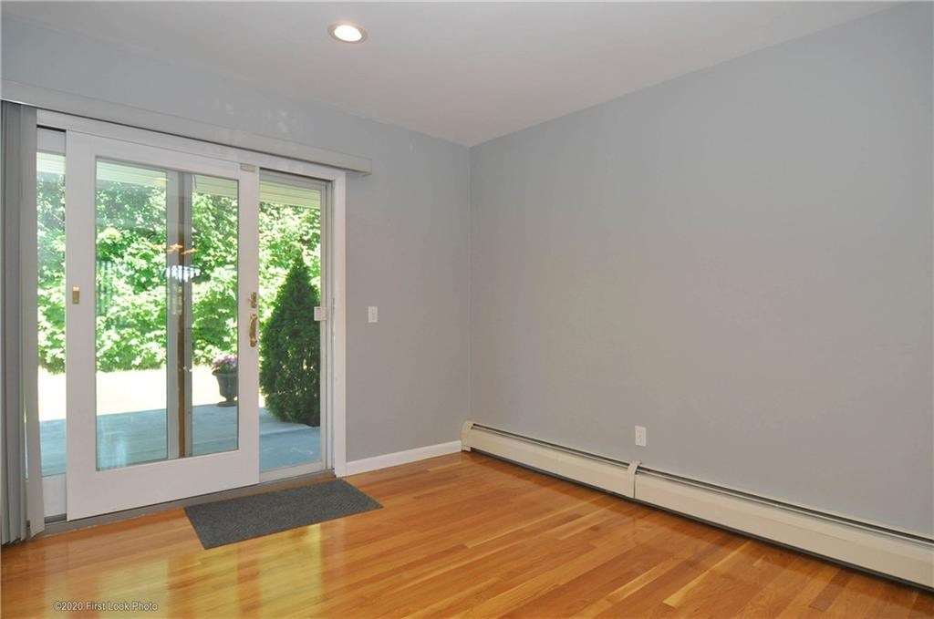 567 Budlong Road Cranston, RI 02920 - Photo 11 of 40